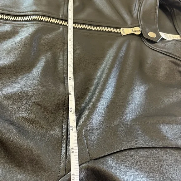 SPANX Black Leather Motorcycle Jacket with Zipper Closure- 2X - Picture 6 of 8